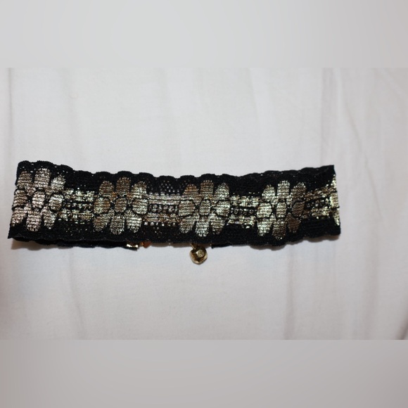 Black and Gold Choker - Picture 2 of 3